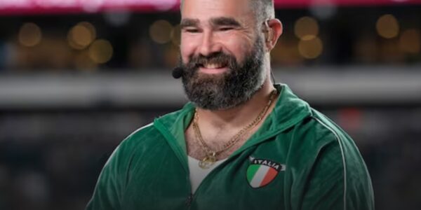 Breaking News: Jason Kelce considering shocking return for one final season after Brandon Graham’s comeback sparks emotional reaction