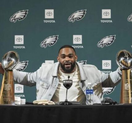 Eagles EDGE "Loses" Starting Reps as Legend Brandon Graham Returns — Response Makes Fans Reflect
