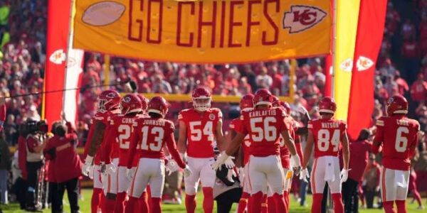 🏈 RISING AGAIN: The Kansas City Chiefs Are Quietly Turning Into the NFL’s Scariest Team