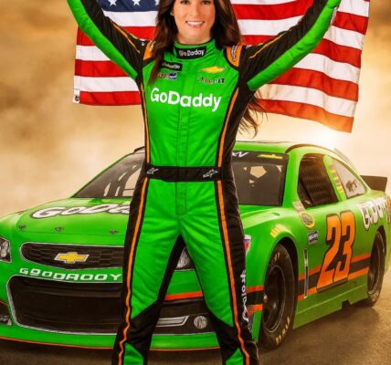 DANICA PATRICK’S NATIONAL ANTHEM PERFORMANCE BECOMES AN UNEXPECTED MOMENT OF UNITY AND EMOTION…