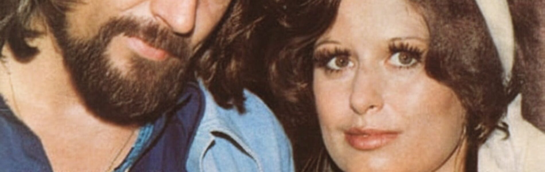 Standing Guard in the Heart: “Girl I Can Tell (You’re Trying to Work It Out)” by Waylon Jennings