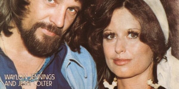 Standing Guard in the Heart: “Girl I Can Tell (You’re Trying to Work It Out)” by Waylon Jennings