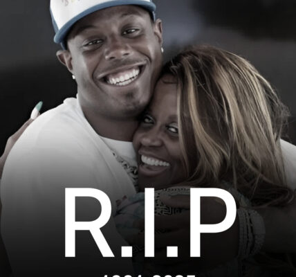 💔 NFL TRAGEDY: Travis Etienne Jr.’s mother has sadly passed away after a courageous battle with illness. Etienne honors her legacy through dedication, resilience, and his charitable efforts, inspiring fans on and off the field.
