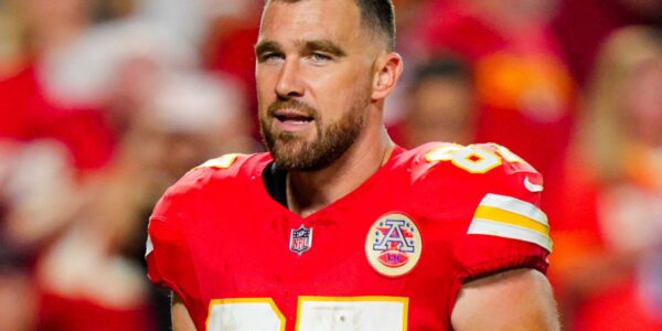 BREAKING NEWS: Travis Kelce’s Unbelievable Gesture — Voluntary Pay Cut to Help the Kansas City Commanders Overcome Financial Struggles and Keep Their Championship Dream Alive