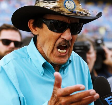 🛑 After 60+ years, Richard Petty walks away from NASCAR — accusing one driver of “ruining everything.”