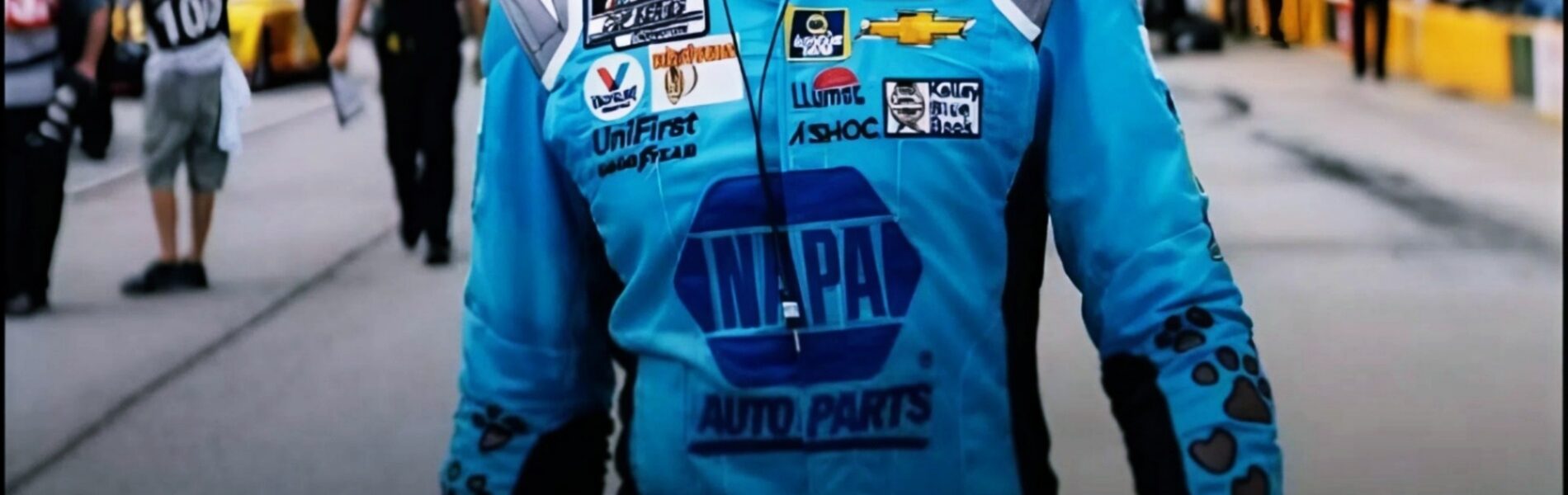 The entire racing world stood still as NASCAR driver Chase Elliott and his family made a devastating announcement that left fans of Hendrick Motorsports in tears and the nation in shock…