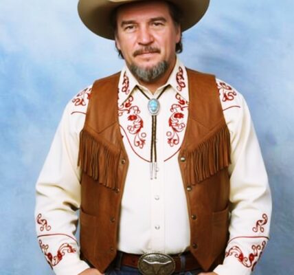 All Around Cowboy – Waylon Jennings: A Lone Star Ballad from the Saddle