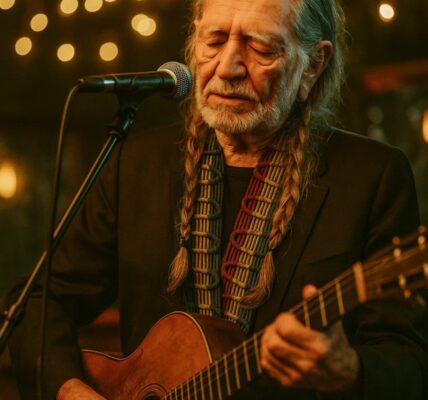 IT WAS JUST A JAM SESSION… UNTIL WILLIE WALKED IN