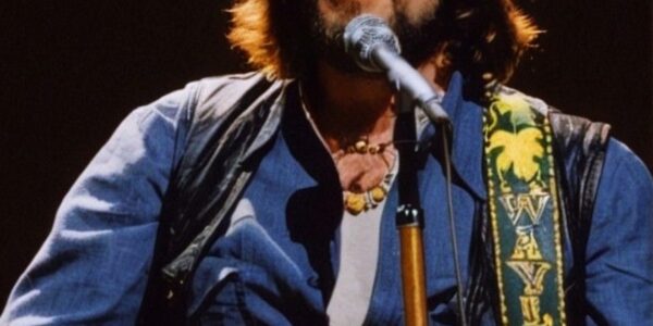 Waylon Jennings – I’ve Always Been Crazy