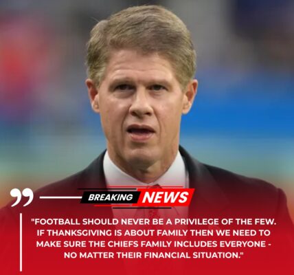 Chiefs Nation Stunned: CEO Clark Hunt to Sponsor 1,000 One-Dollar Tickets for Low-Income Families This Thanksgiving — “Football Should Never Be a Privilege of the Few”