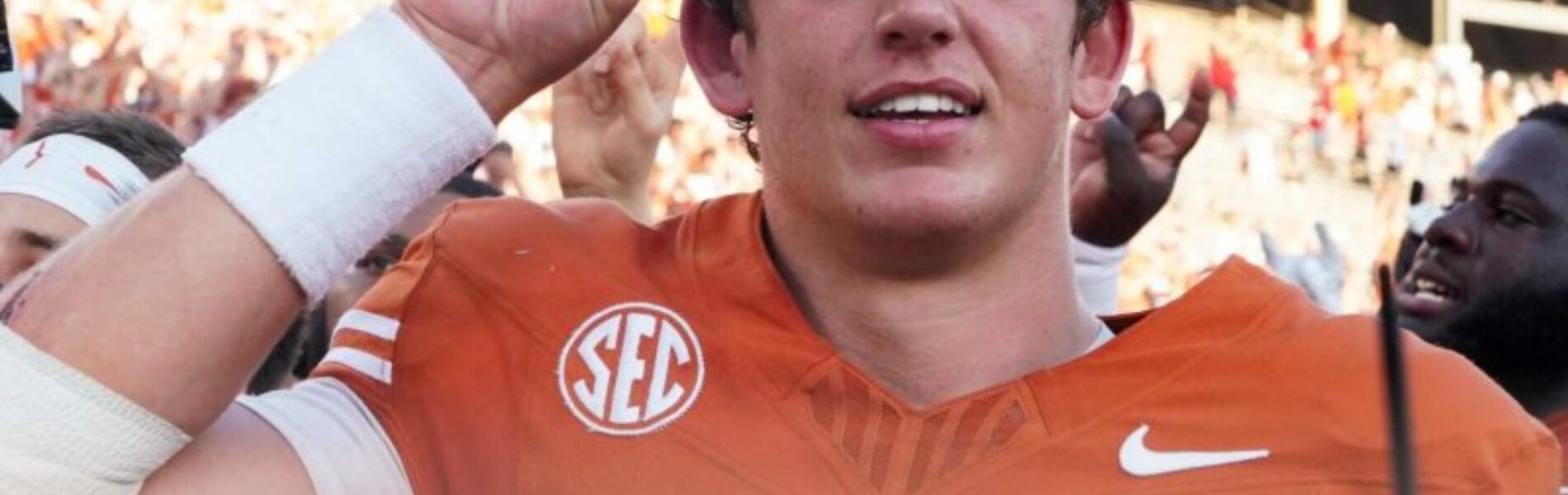 Arch Manning Shockwave: Texas Longhorns Stunned as Hidden Crisis Emerges — and the Star Quarterback Breaks His Silence With a Powerful Message