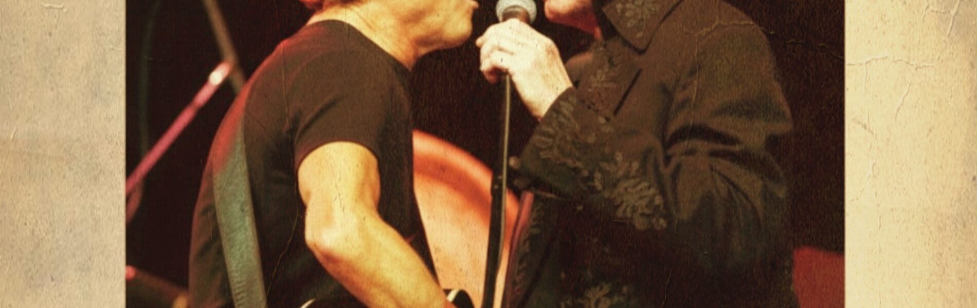 Kris Kristofferson & Johnny Cash – Sunday morning coming down (1978 Johnny Cash Christmas Show)