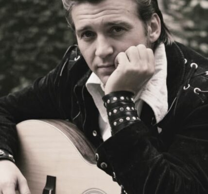 White Room – Waylon Jennings & The .357s: A Psychedelic Classic Reborn in Outlaw Boots