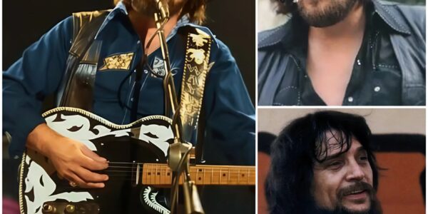 THE STRANGER WHO CHANGED THE WAY WAYLON SANG