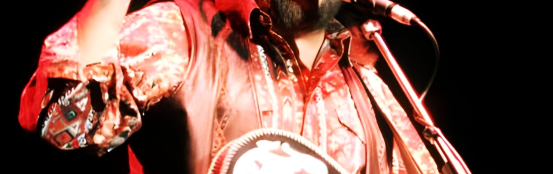 HE DIDN’T BREAK RULES — HE JUST REFUSED TO LIVE BY SOMEONE ELSE’S. Waylon Jennings was never the kind of man who waited for permission...