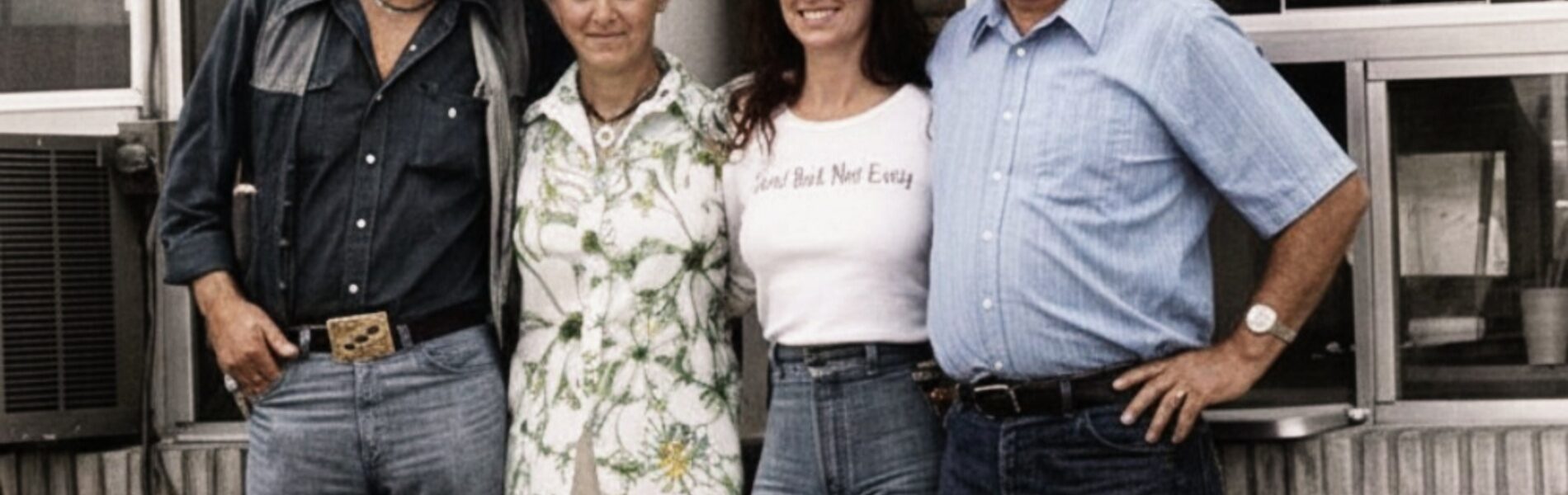 When the Heart Leaves Town: She’s Gone, Gone, Gone by Waylon Jennings