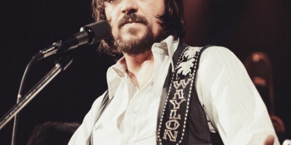 Waylon Jennings – I Ain’t Living Long Like This
