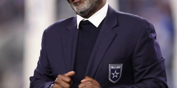 Emmitt Smith Returns to the Dallas Cowboys as Assistant Coach — A Legendary Comeback Aiming to Drive an NFC East Title Push