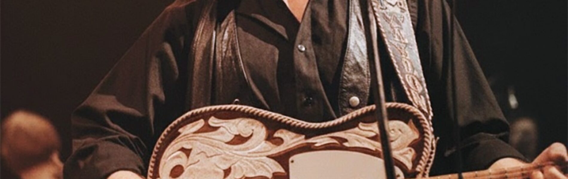 Waylon Jennings – Only Daddy That’ll Walk the Line