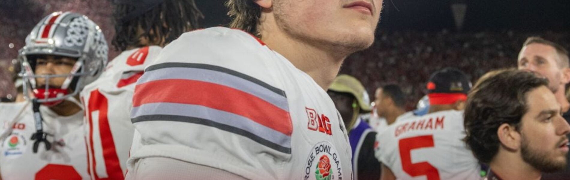 🔥 BREAKING NEWS: Ohio State quarterback Julian Sayin makes national headlines by choosing FAMILY over luxury — he used his first paycheck to buy his mother a house 🏠