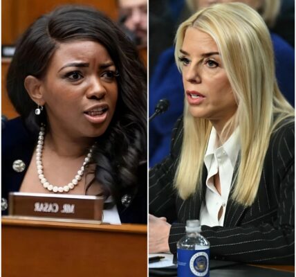 PAM BONDI FACES OFF WITH JASMINE CROCKETT – 62 SECONDS OF PURE FINANCE WAR THAT TORCHED TRUMP’S BILLION-DOLLAR SHIELD