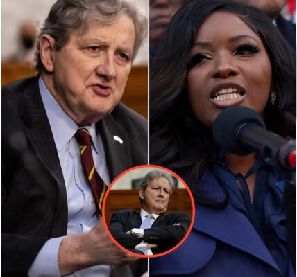 JASMINE CROCKETT DROPS JOHN KENNEDY’S “RESUME” LIVE — CNN STUDIO FROZEN 11 SECONDS