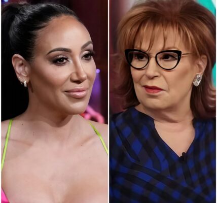 Melissa Gorga quietly stands up and walks off The View