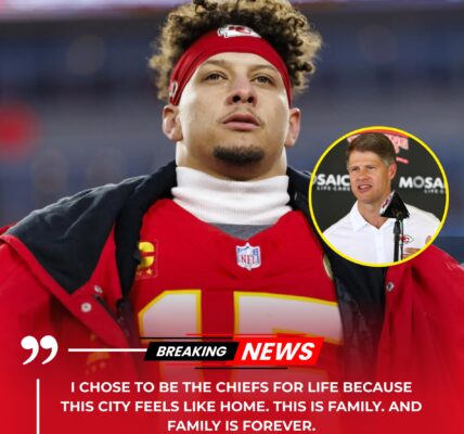 ⚡BREAKING GOOD NEWS: The Kansas City Chiefs just rewrote NFL history as Clark Hunt confirms Patrick Mahomes has agreed to an unprecedented lifetime contract.