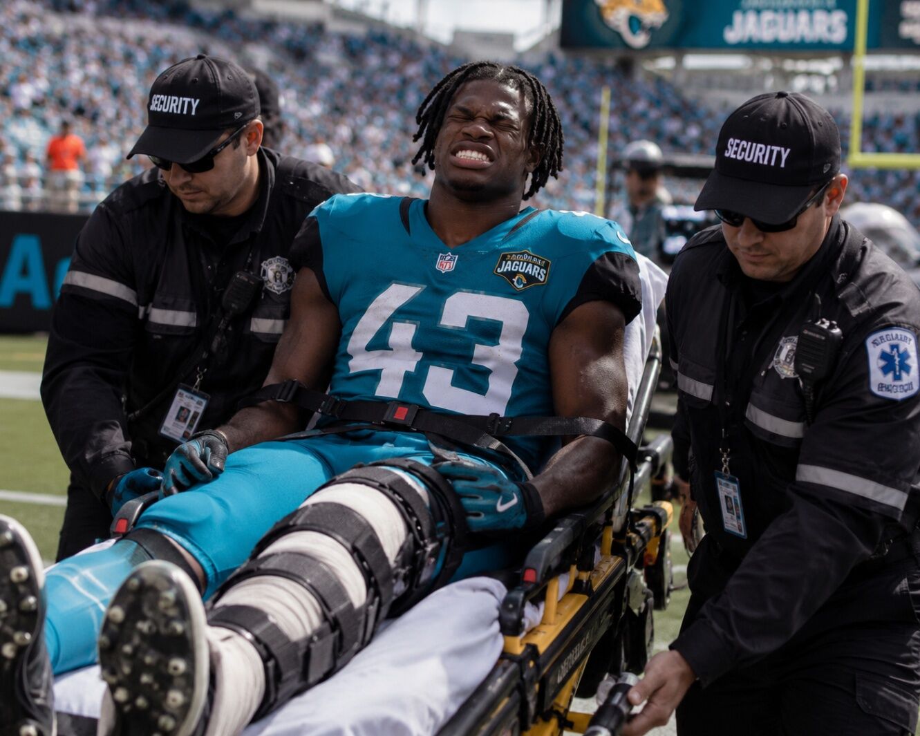 Travis Hunter Collapses During Intense Jaguars Summer Practice, Sending Shockwaves Through Jacksonville